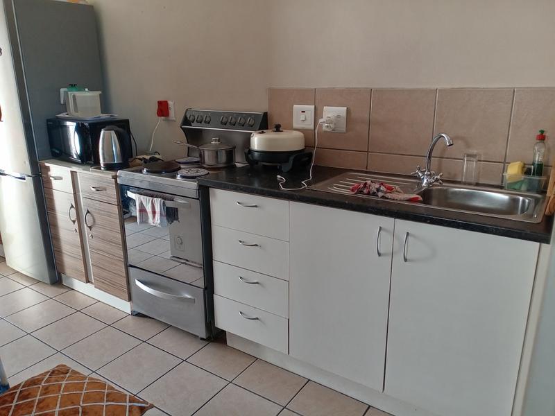 2 Bedroom Property for Sale in Lentegeur Western Cape